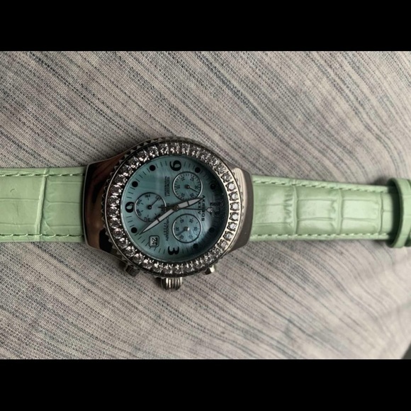 Invicta Angel and Akribos watches - Picture 2 of 3